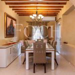 Perfect family home: central and spacious