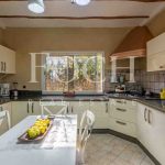 Perfect family home: central and spacious